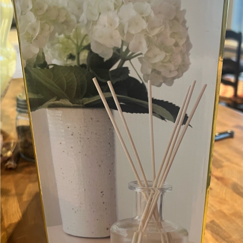 Sand + Fog Gold Glass Reed Diffuser - Picture 2 of 5